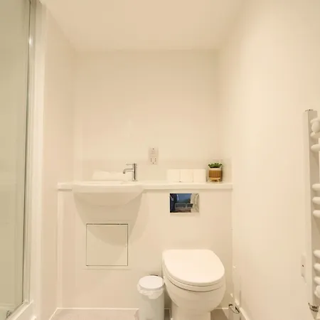 アパート Flat Close To Queen Square - Flat 5a ブリストル
